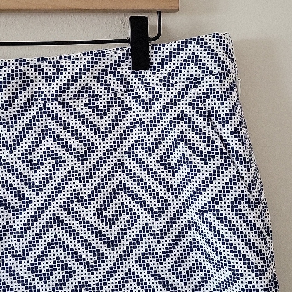 NWT Tommy Bahama Greek Cay Boardwalk Short Blue White Size 14 - Picture 2 of 7